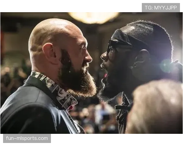 泰森·富里又晒日常，镜头里的那阵奢侈品把我酸到怀疑人生